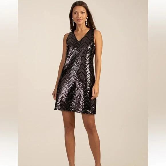 NWT $298 Trina Turk Black Silver Sequin Glitterati Chevron Mini Dress size 4 - Picture 1 of 12